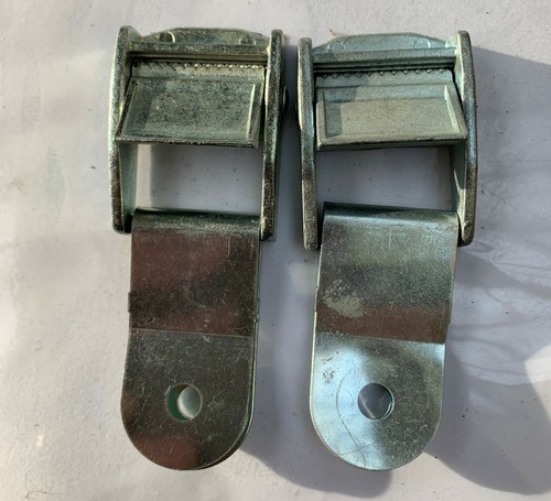 Pair spring loaded - pair, buckles